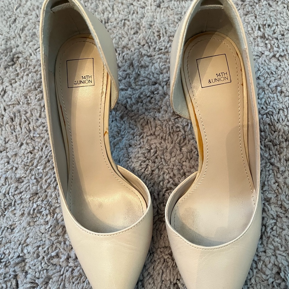 14th & Union Women's Cream Heels